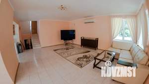 Дом 200м², 3-этажный, посуточно,