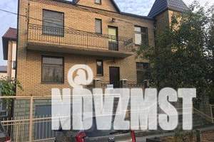 Дом 200м², 2-этажный, посуточно,