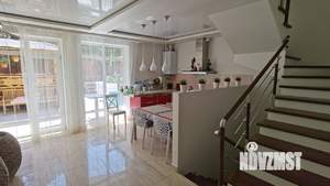 Таунхаус 160м², 3-этажный, на длительный срок,