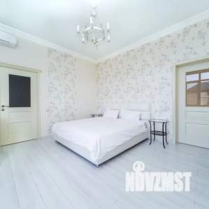 Дом 160м², 2-этажный, посуточно,