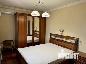 Дом 350м², 2-этажный, посуточно,