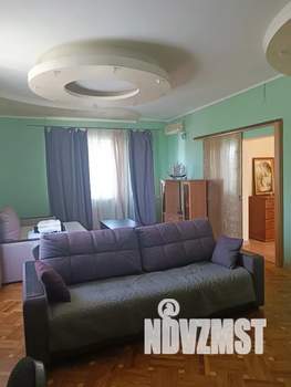 Дом 90м², 3-этажный, посуточно,