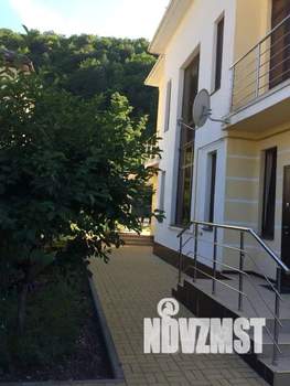 Дом 200м², 3-этажный, посуточно,