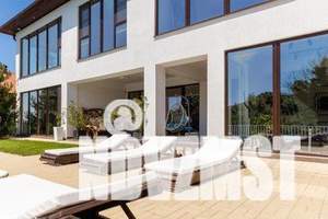 Дом 240м², 2-этажный, посуточно,