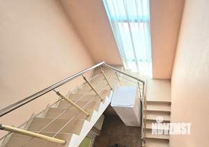 Дом 140м², 2-этажный, на длительный срок,