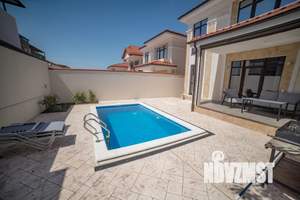 Дом 250м², 2-этажный, посуточно,