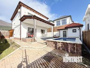 Дом 200м², 2-этажный, посуточно,