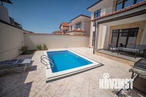 Дом 250м², 2-этажный, посуточно,