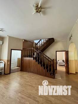 Дом 300м², 3-этажный, посуточно,