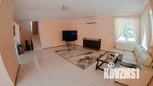 Дом 200м², 3-этажный, посуточно,