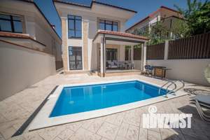 Дом 250м², 2-этажный, посуточно,