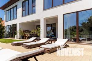 Дом 240м², 2-этажный, посуточно,