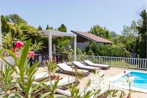 Дом 240м², 2-этажный, посуточно,