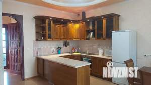 Дом 400м², 3-этажный, посуточно,