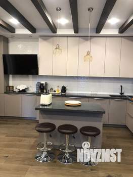 Дом 156м², 2-этажный, посуточно,