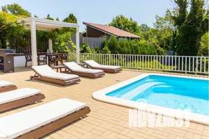 Дом 240м², 2-этажный, посуточно,