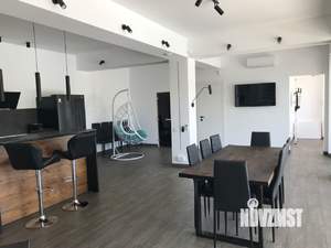 Дом 240м², 2-этажный, посуточно,