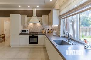 Коттедж 219м², 2-этажный, на длительный срок,