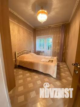 Дом 150м², 3-этажный, посуточно,