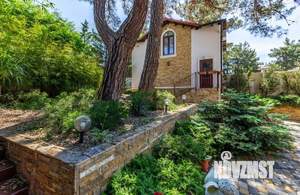 Дом 380м², 3-этажный, участок 6 сот.