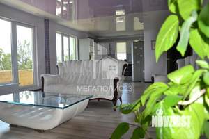 Дом 320м², 3-этажный, участок 7 сот.