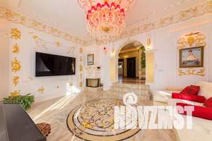 Дом 295м², 2-этажный, участок 10 сот.