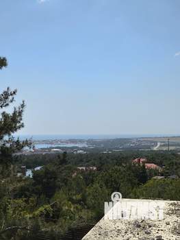 Дом 400м², 3-этажный, участок 6 сот.