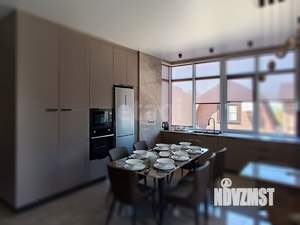 Дом 210м², 2-этажный, участок 4 сот.