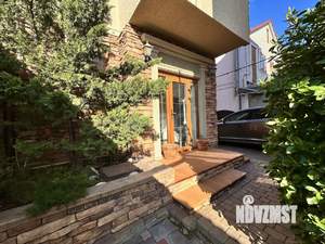 Дом 143м², 3-этажный, участок 1 сот.