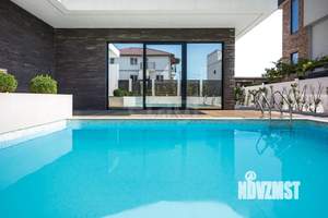 Дом 227м², 2-этажный, участок 4 сот.