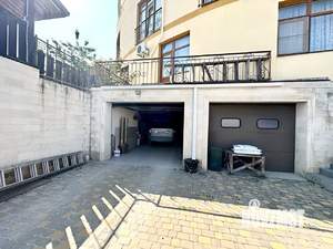 Дом 933м², 2-этажный, участок 7 сот.