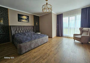 Дом 305м², 3-этажный, участок 4 сот.