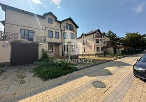 Дом 346м², 3-этажный, участок 6 сот.