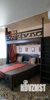 Дом 256м², 3-этажный, участок 7 сот.