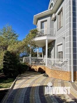 Дом 400м², 3-этажный, участок 7 сот.