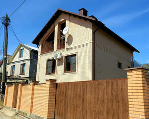 Дом 95м², 3-этажный, участок 4 сот.