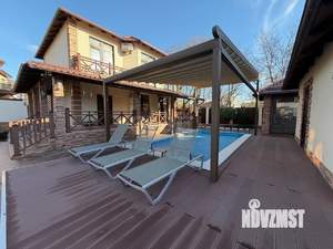 Дом 240м², 2-этажный, участок 10 сот.