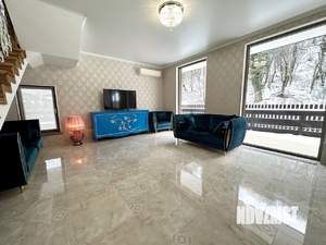 Дом 172м², 2-этажный, участок 9 сот.