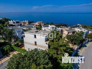 Дом 358м², 3-этажный, участок 5 сот.