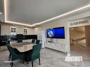 Дом 304м², 3-этажный, участок 4 сот.