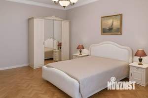Коттедж 350м², 3-этажный, участок 4 сот.