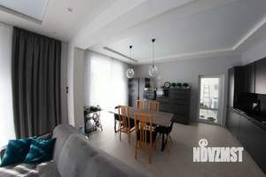 Дом 330м², 3-этажный, участок 6 сот.