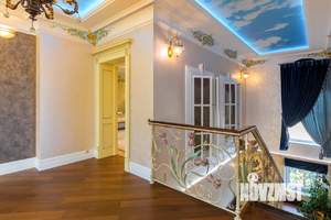 Дом 295м², 2-этажный, участок 10 сот.