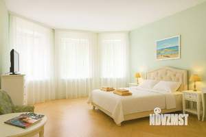 Коттедж 350м², 3-этажный, участок 4 сот.