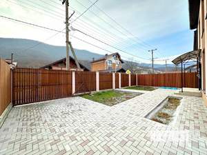 Дом 133м², 5-этажный, участок 3 сот.