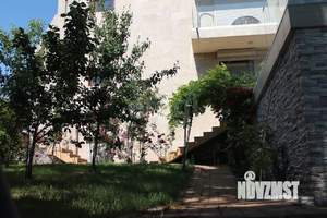 Дом 203м², 3-этажный, участок 7 сот.