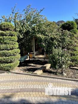 Дом 400м², 3-этажный, участок 7 сот.