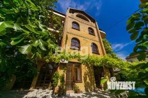 Дом 799м², 3-этажный, участок 7 сот.