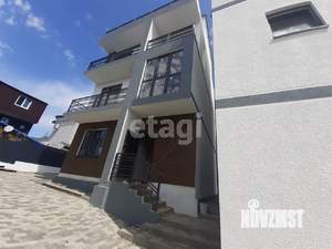 Дом 196м², 3-этажный, участок 3 сот.