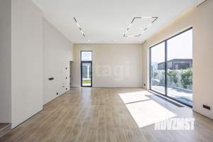 Дом 227м², 2-этажный, участок 4 сот.